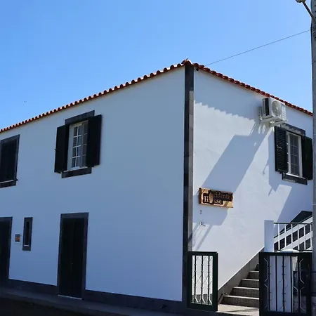 Ocidente House Apartmán *